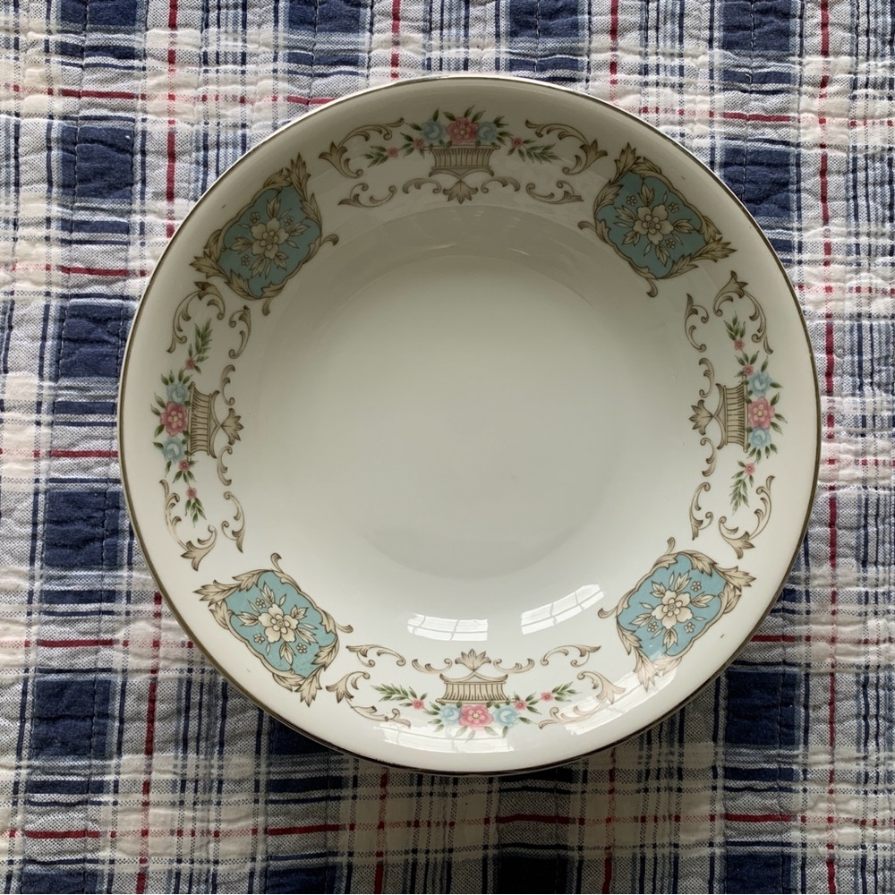 Vintage Grandee 9" Round Veg Bowl by Norleans Japan Great for Mix Match